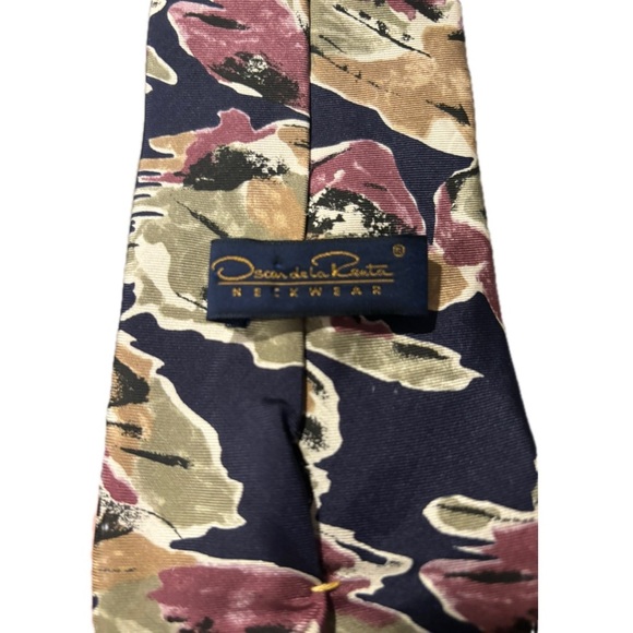 Oscar De La Renta Necktie Floral - Picture 4 of 7